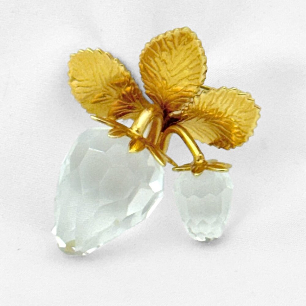 Gorgeous Swarovski Crystal Strawberry Brooch Signed